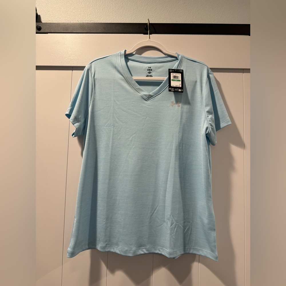 NWT Women’s under armour short sleeve shirt
